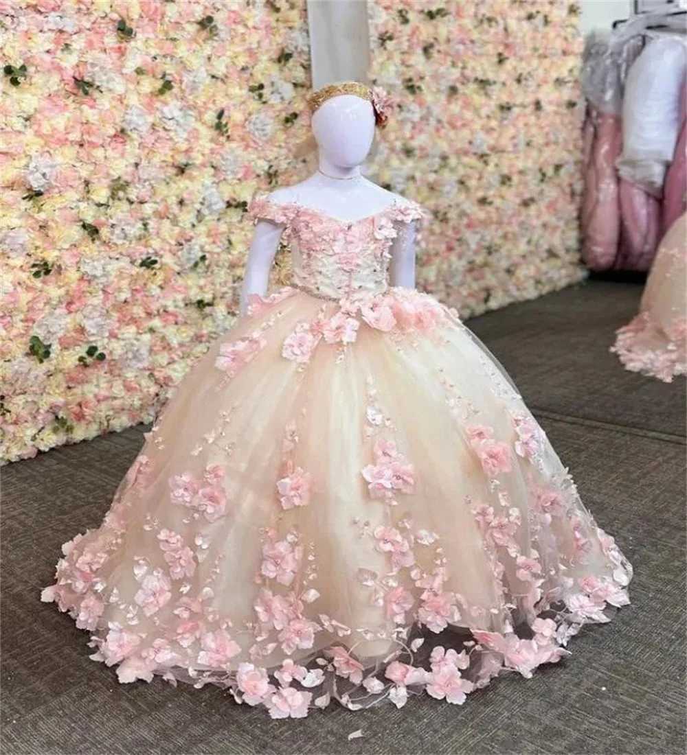 Customize a luxurious floral girl dress for the wedding with 3D floral decals elegant princess birthday Pars first communication ball dress W250326