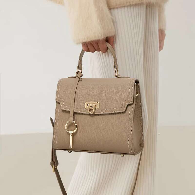 Leather Headband Layer Cowhide Fashionable Shoulder Bag For Women's 2025 Autumn And Winter New Fashion Versatile Designer Handbag Cross Shape