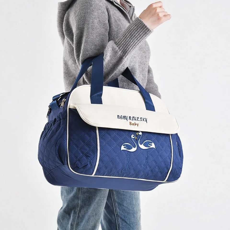 Fashionable and multifunctional one shoulder mommy bag sewing embroidery large capacity crossbody hand-held diaper bagC250326