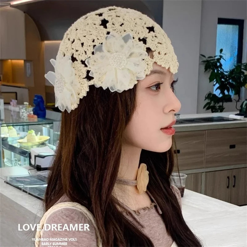 Sweet Hollowed Out Beret Cap Lace Knitted Skullies Hat Flowers Breathable Hand Woven Yarn Cap Autumn 250321