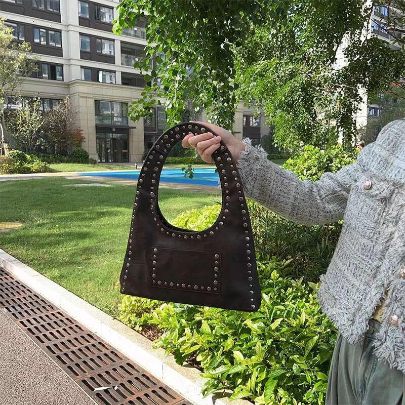 Retro Rivet Underarm Shoulder Wasteland Style Metal Stud Motorcycle Bag Oil Wax Leather Women Handbag Brown Side Tote Bags