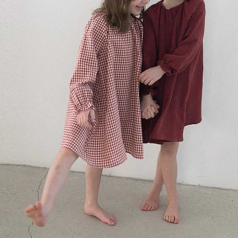 New cotton red checkered dress for spring 2024 suitable for girls cute double Gaussian long sleeved evening gown womens loose dress W250326
