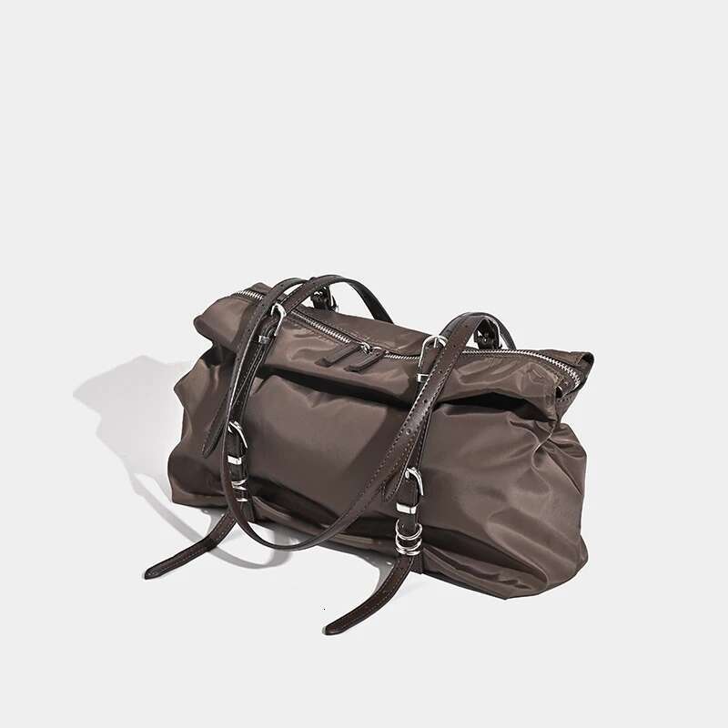 2024 Korean New Casual Tote Commuter Temperament Nylon Shoulder Bag, Versatile Large Capacity Niche Style Armpit Bag