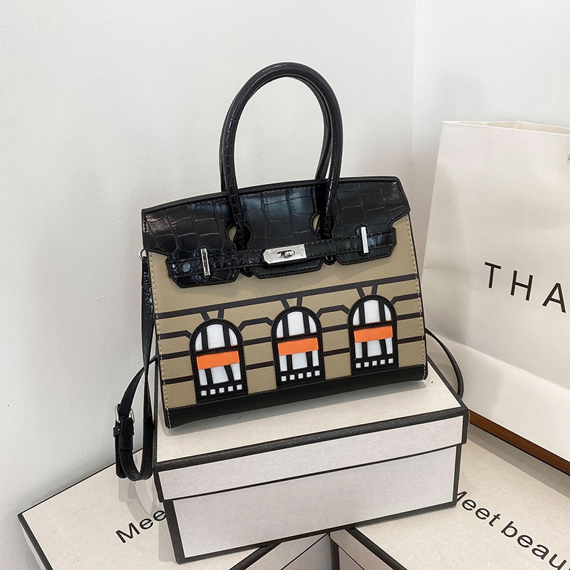 2025 Shipping 3 Free New Designer Fashion Commuter Small House Large Capacity Handheld Shoulder Bag diagonal cross bag for women