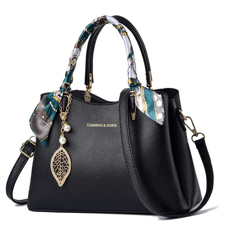 2025 New Bridal Summer Crossbody Tote Red Wedding Gift Atmospheric Handheld Women's Bag Single Shoulder