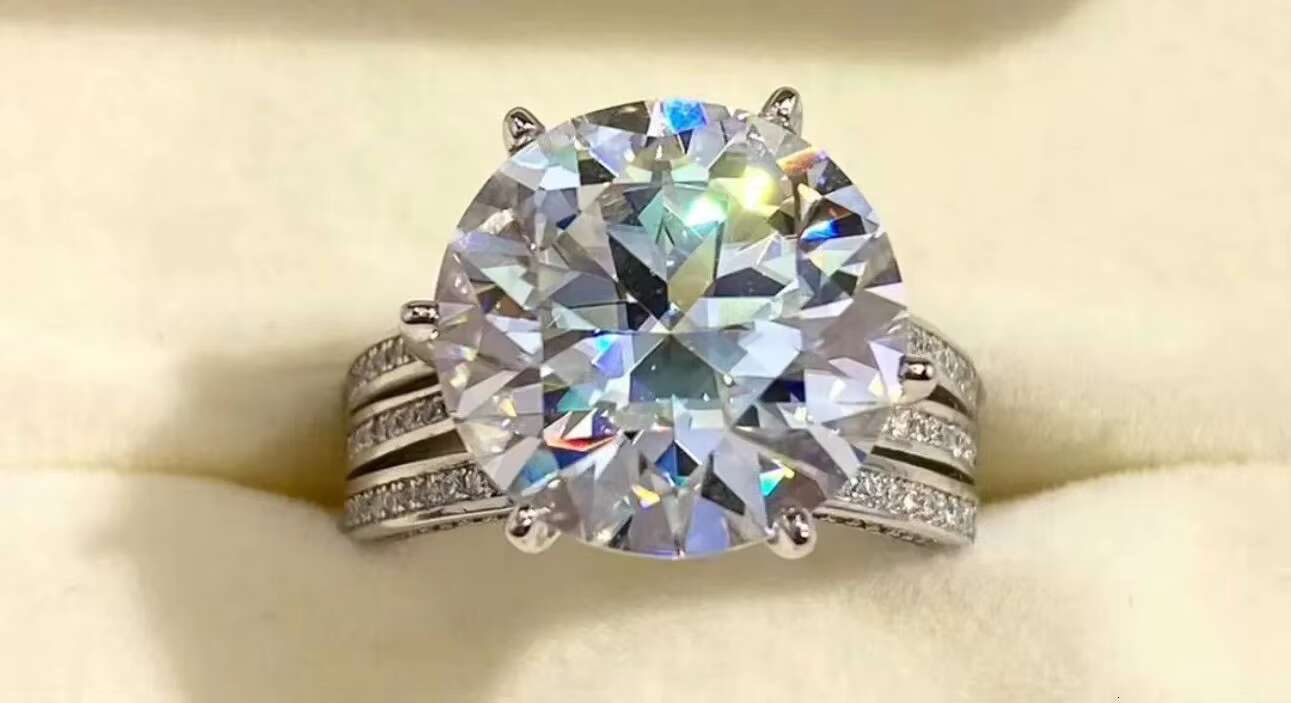 Luxury Full Moissanite Engagement Ring 10ct Round White Moissanite Women Ring 925 Sterling Silver Jewelry