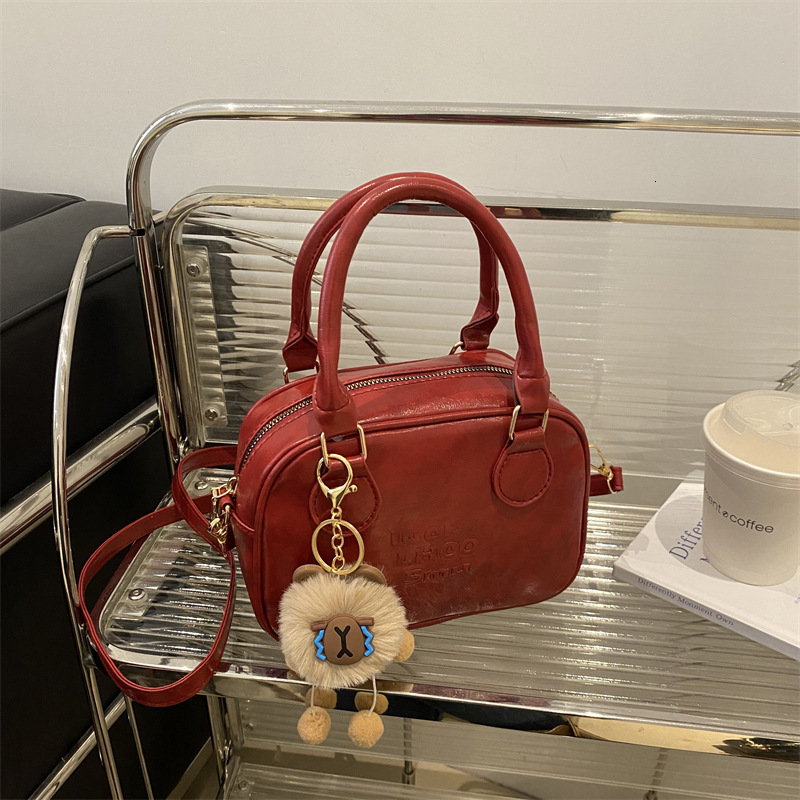 High quality texture for women 2025 new autumn and winter versatile crossbody fashionable super hot red hand-held small square bag
