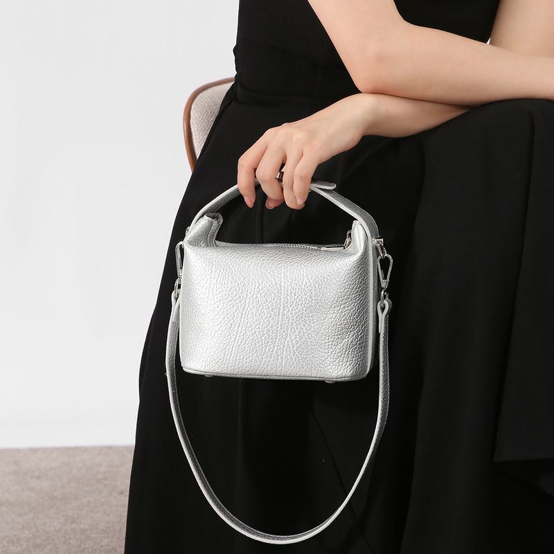 Simple And Fashionable Portable Bucket Small Female Niche Design Simple Messenger French Soft Cotton Shoulder Bag