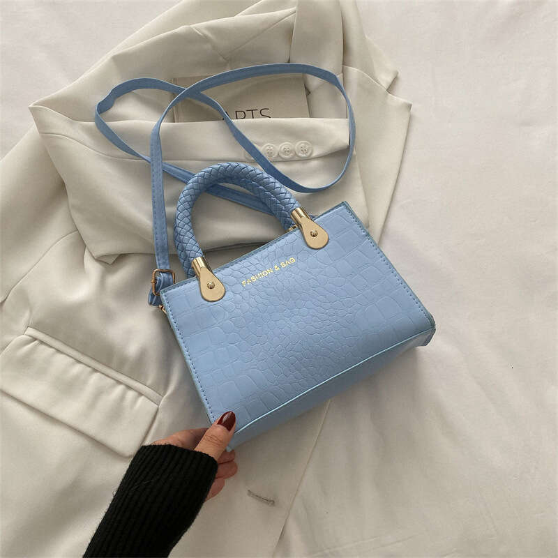 2022 Fashion Trend Casual Handheld Korean Version One Shoulder Crossbody Women's Small Square Bag