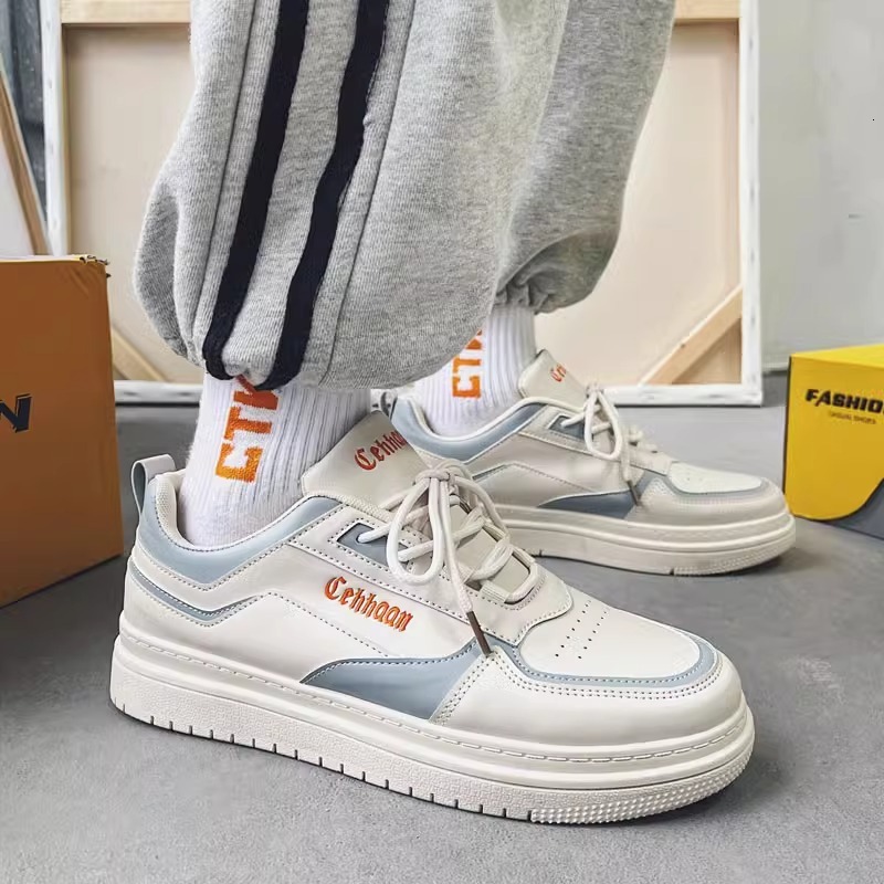 2025S New Trend Designer Spring Casual Board Teenagers Low Top Student Small White For Men Trendy And Versatile Men S Shoes