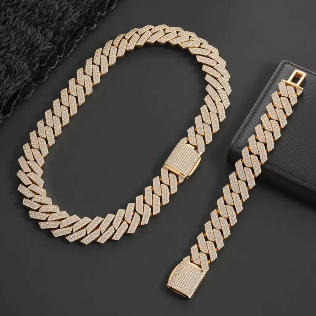 Linyin 925 Silver Classic Trapezoidal Gold-plated Moissanite Cuban Necklace Stylish and Eye-catching