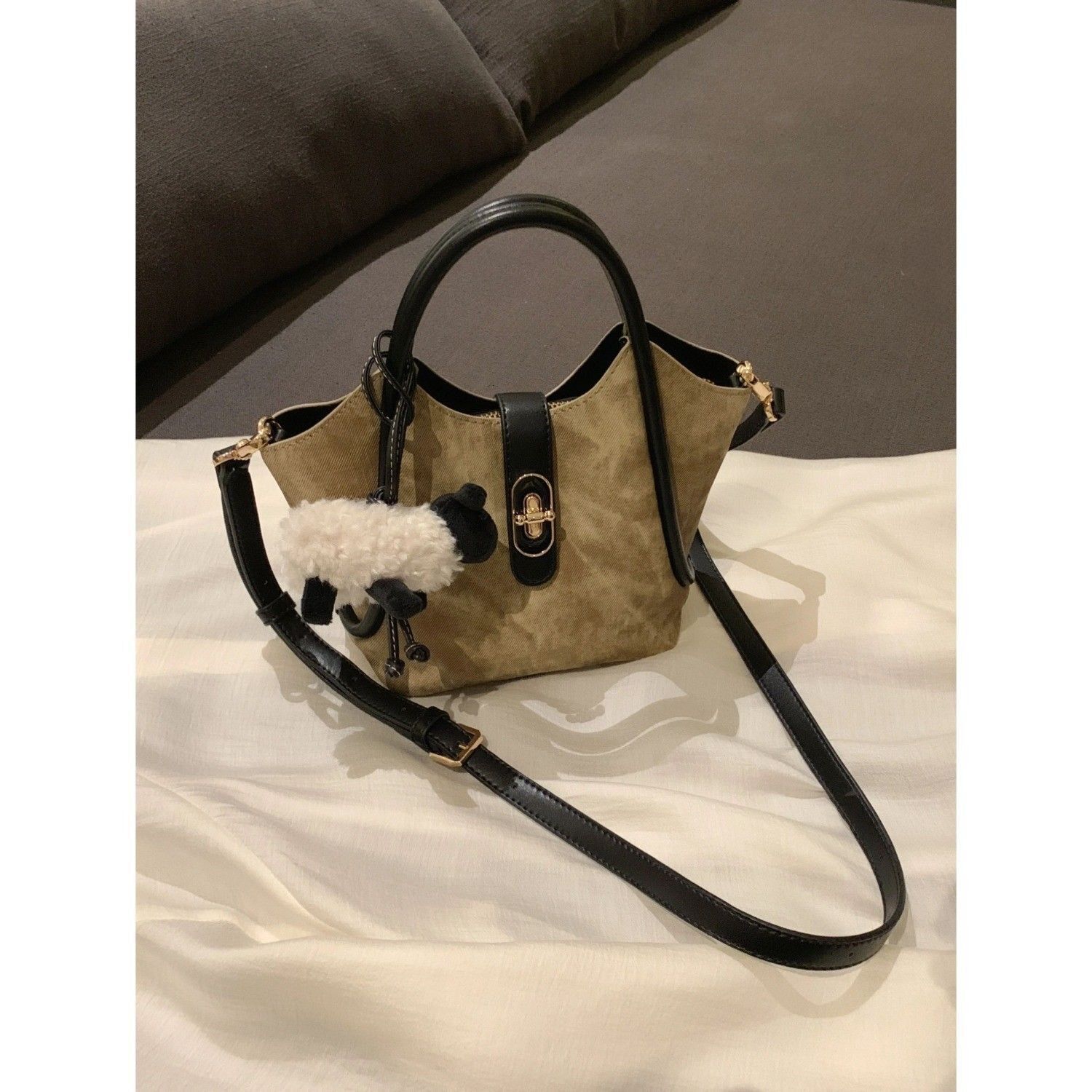 2025S Fashion Designer High End And New Chinese Style Bucket Bag Women S Large Capacity Versatile Handbag Niche Commuting