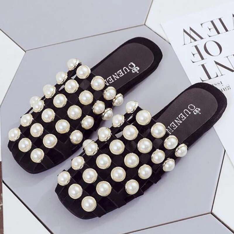 2025 Summer New Beach Shoes Pearl Sandals Thin Belt Roman Fold Casual Designer Fashion Flat Shoes Women's Sandals