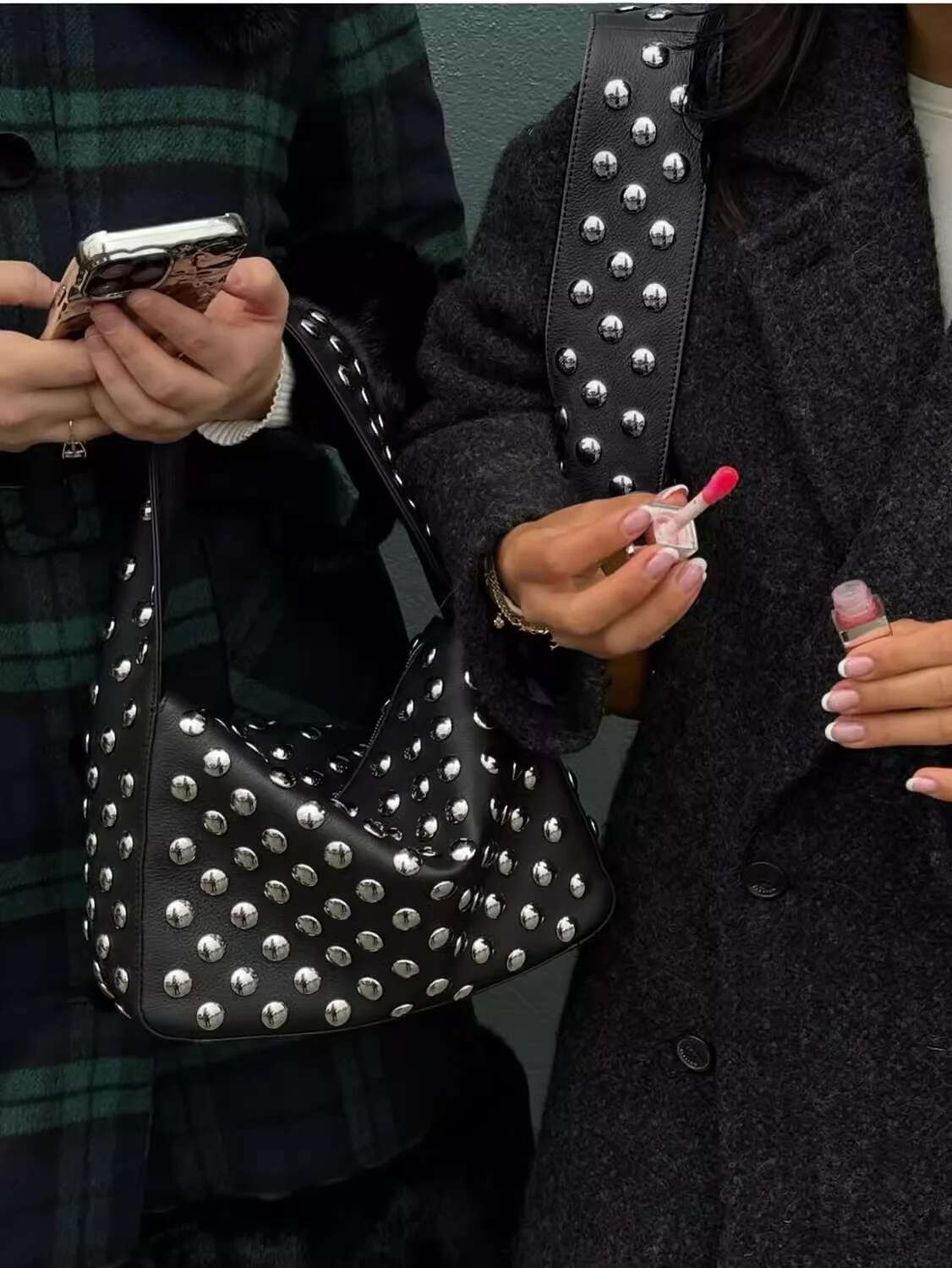 Hiatus Niche Design Kong Xiaozheninssame European And American Style Rivet Armpit Shoulder Bag Black Metal Motorcycle