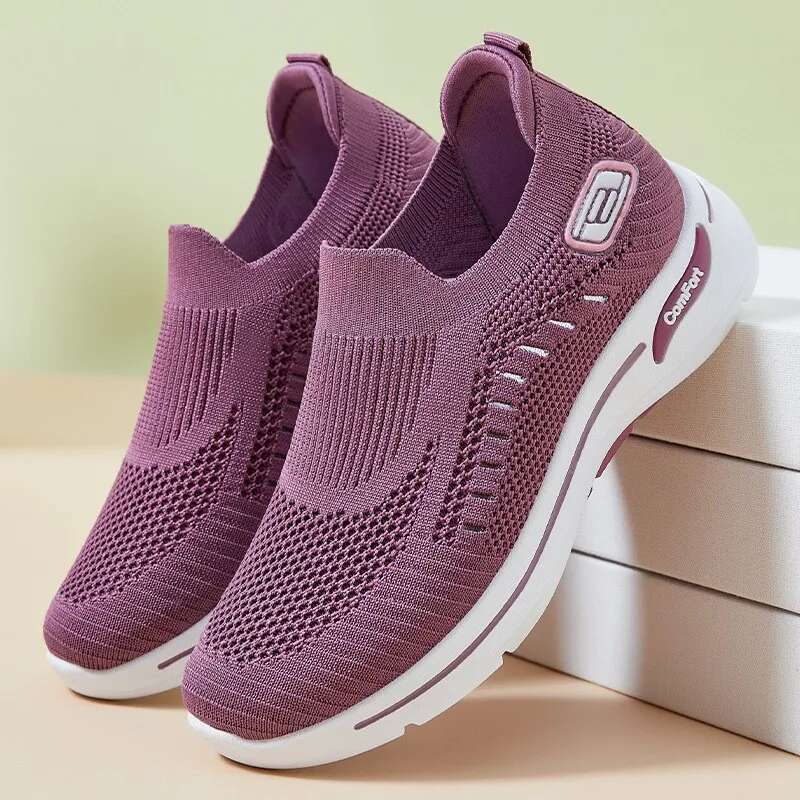 2025 Summer New Casual Flat Shoes Summer Sports Breathable Lightweight Outdoor Running Shoes Soft and Comfortable Mesh Women's Designer Fashion S