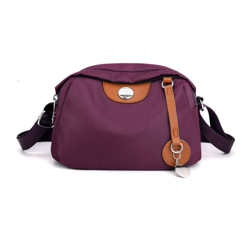 New Women's Nylon Shoulder Simple Contrast Color Large Capacity Crossbody Casual and Lightweight Middle aged Mom's Bag