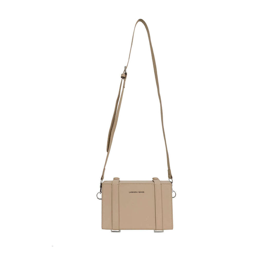 d1 Single and women's fashion trend, box silver crossbody personalized backpack, small square men's shoulder bag, trend