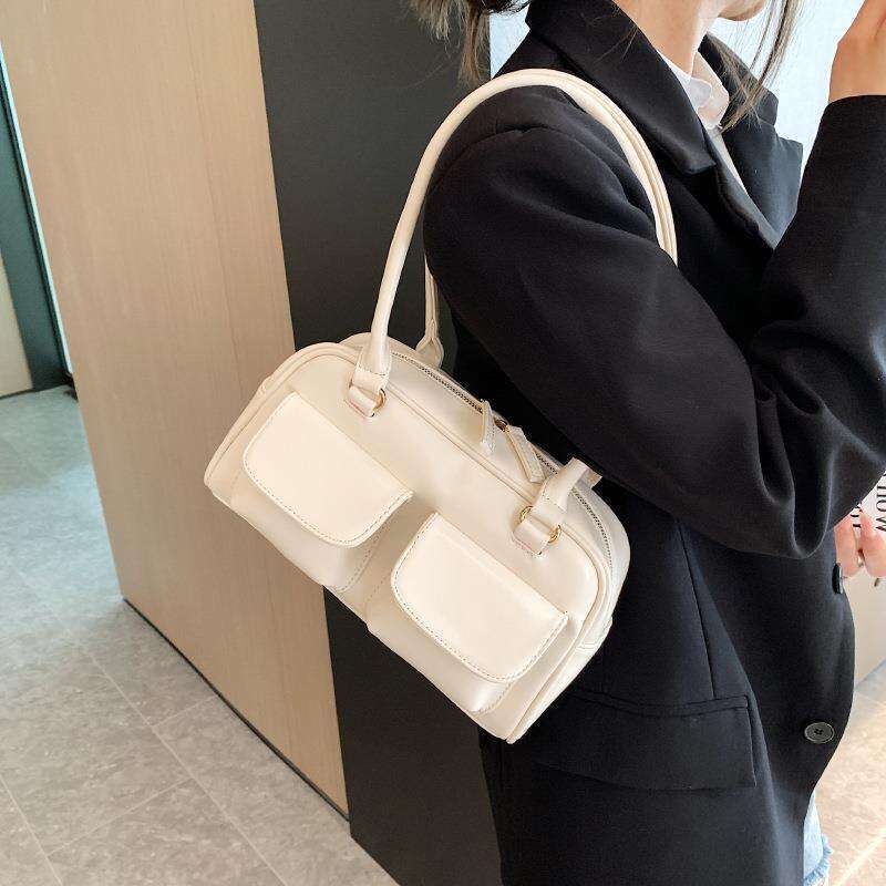 1d This year's popular 2024 new trendy women's summer and autumn versatile portable small square Korean version internet famous shoulder bag
