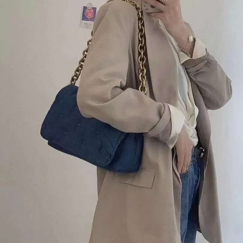 Metal Chain Women Designer Handbag Large Capacity Crossbody Bag High Quality Shoulder Purses