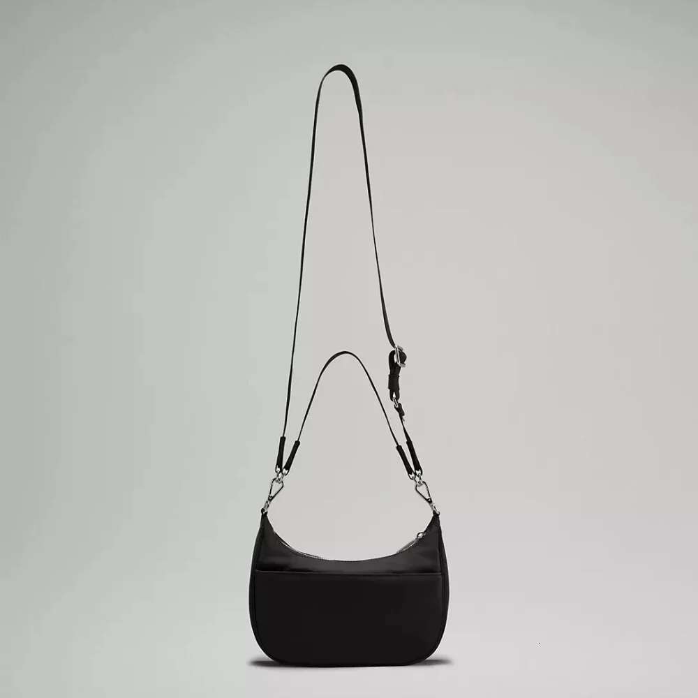 Trendy 2025 Adjustable Stylish Crossbody Sg City Essentials Small Shoulder Bag Women For Daily Travel