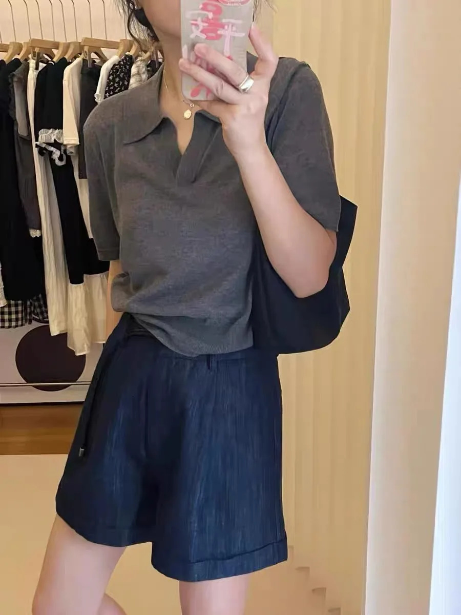 Fashionable minimalist polo neck thin wool short sleeved knitted sweater suitable for womens summer loose casual collar wool T-shirt 250321