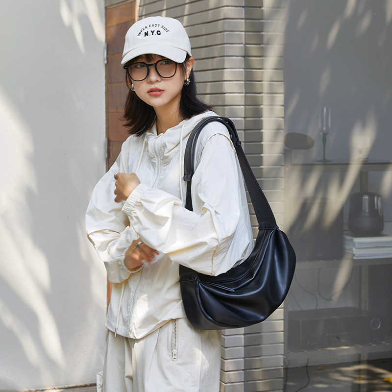Women's Tote bag Soft leather dumpling bag Crossbody bag Underarm bag Casual wide strap shoulder bag 2025