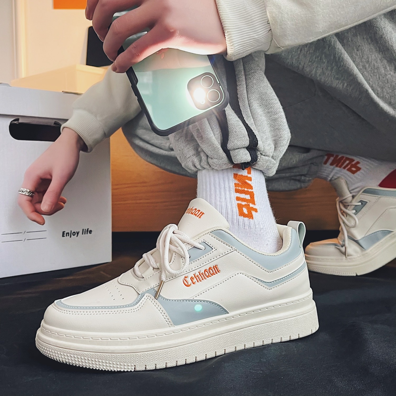 2025S New Trend Designer Spring Casual Board Teenagers Low Top Student Small White For Men Trendy And Versatile Men S Shoes