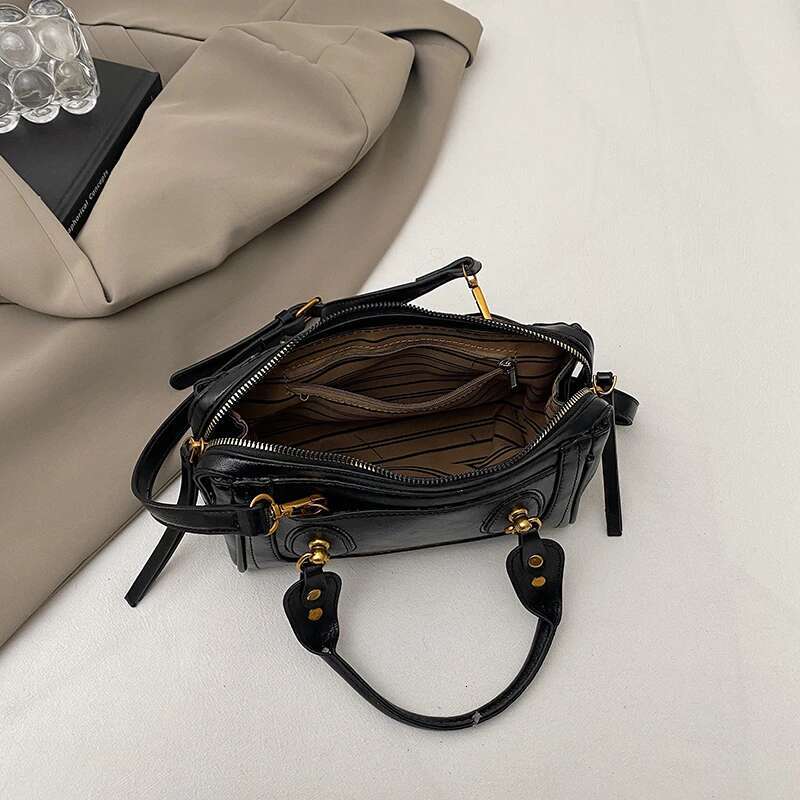 Retro Leather Handbag And Purse Top Branded Shoulder For Women Designer Rivet Motorcycle Ladies PU Messenger Bag Small