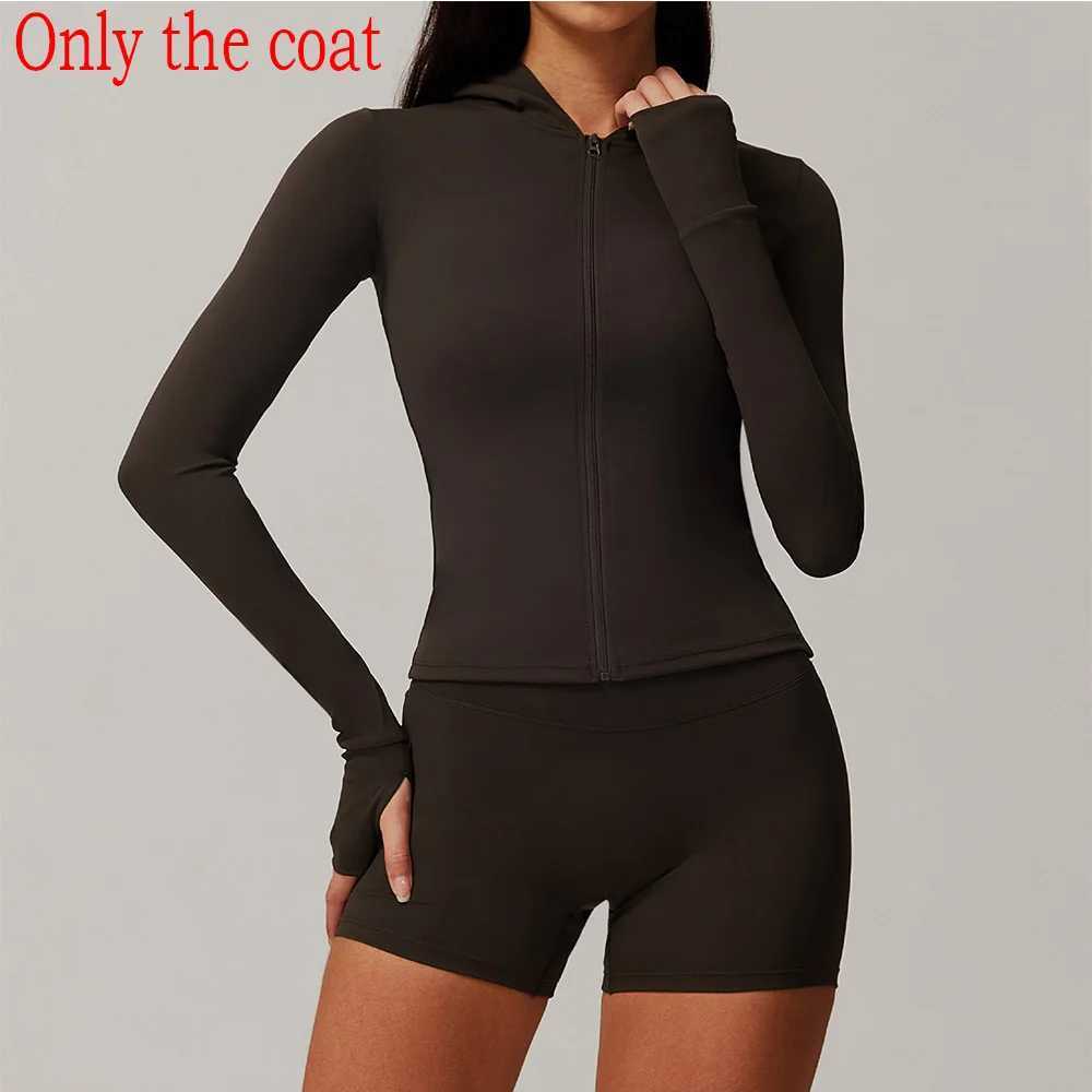 Long sleeved yoga shirt for women gym top fitness suit womens running exercise yoga shirt sexy yoga long sleeved sportswear W250326