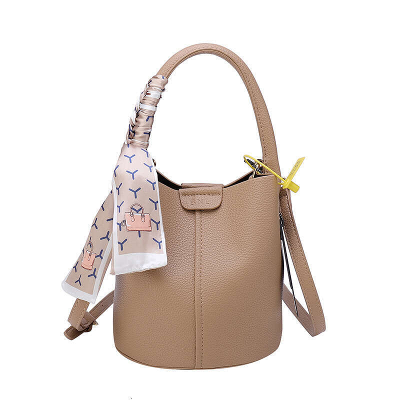 5f Korean style bucket portable vegetable basket, textured women's simple and large capacity, one shoulder crossbody bag, live broadcast