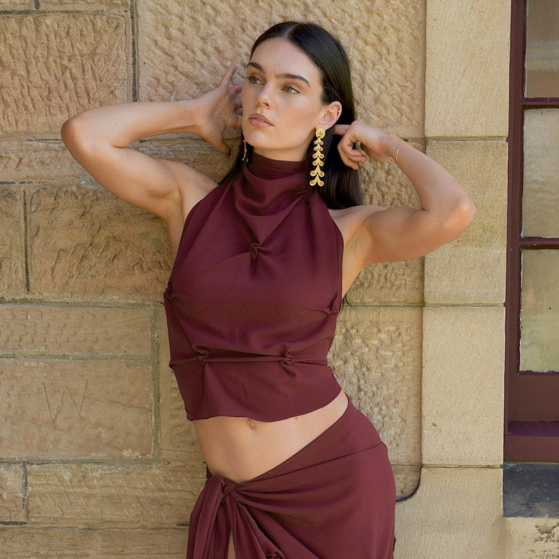 2025S Fashion Designer F TP Women S Autumn And Winter Hanging Neck Tied Bow Hollow Out Backless Pleated Crop Top T Shirt