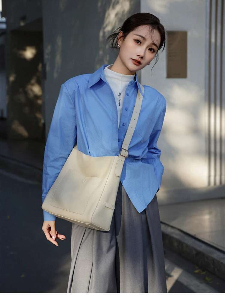 Hot Sale 2025 Beige All-Match Large Capacity Commuter Tote Genuine Cow Leather Women Shoulder Bag Outside Pocket Design Handbag