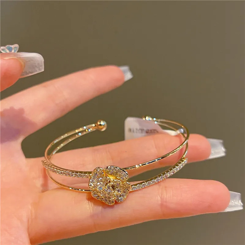 CC Romantic Cuff Bracelet Rose shaped Sparkling Zirconia Double layered Adjustable Bracelet Exquisite Bijoux Jewelry Charm Gift J1181 250326