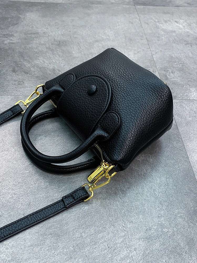 Mini Small Bag Female Famous Brand New Light Designer Trendy Messenger All-Match High-End Texture Western Fashion Handbag