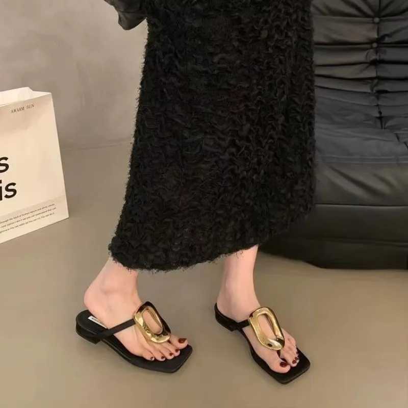 2024 new luxury womens slippers summer beach Fi metal flip slippers womens slippersXJ250326