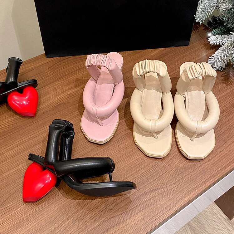 Summer New Women Sandals Pink Cross Strap Flip ps Large Size43 Prom Slippers Red Heart Design High Heels Sandalias Mujer
