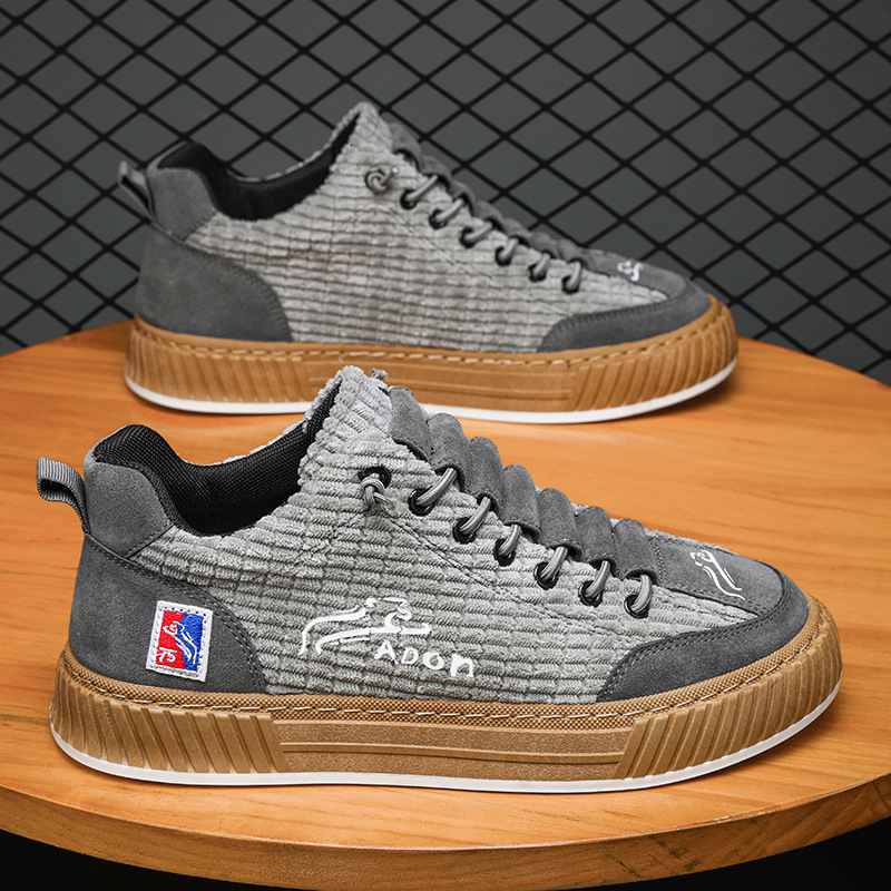 2025S New Trend Designer Canvas Versatile In Spring Corduroy Casual Board One Foot Pedal Soft Soled Sports Shoes Trendy Men S Shoes