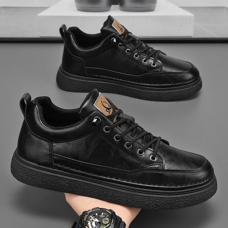 Designer High Top Spring New Outdoor Breathable Waterproof Anti Slip Men's Board Shoes Fashionable Multifunctional Black Leather Sports And Leisu