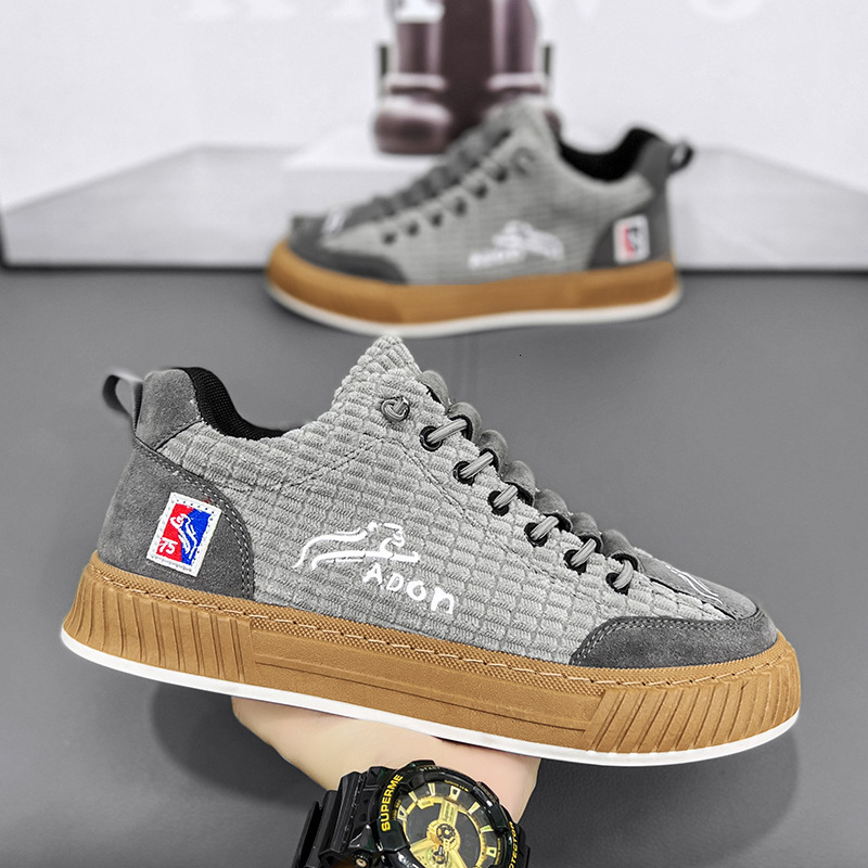 2025S New Trend Designer Canvas Versatile In Spring Corduroy Casual Board One Foot Pedal Soft Soled Sports Shoes Trendy Men S Shoes
