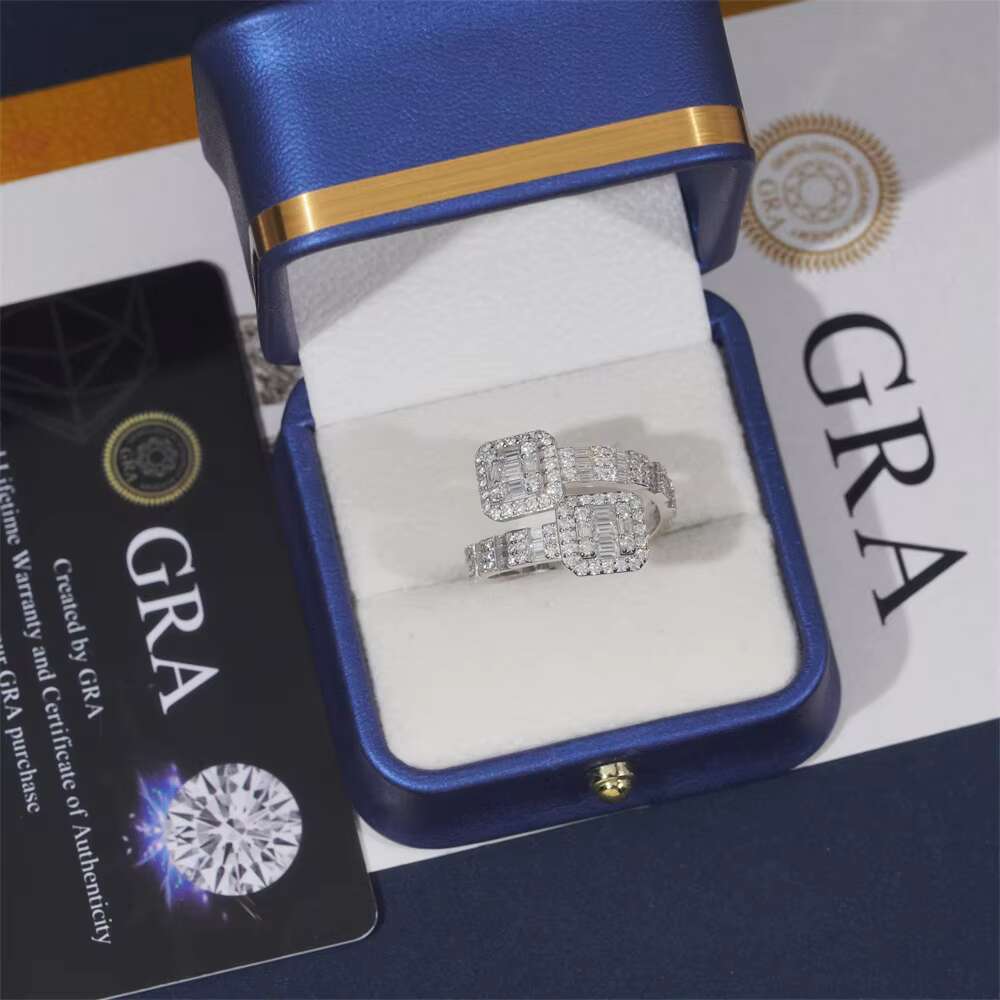 Hop Jewelrys Luxury Mens Moissanite Ring 925 Silver with Gold-Plating Magical Stick Design