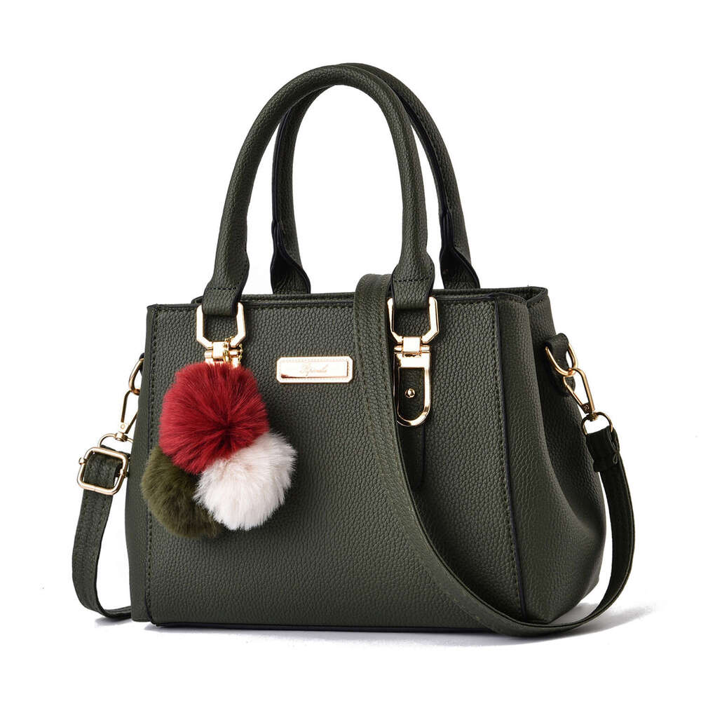 67 2024 new Korean version large capacity fashionable handbag, simple and practical, light luxury shoulder bag, crossbody bag