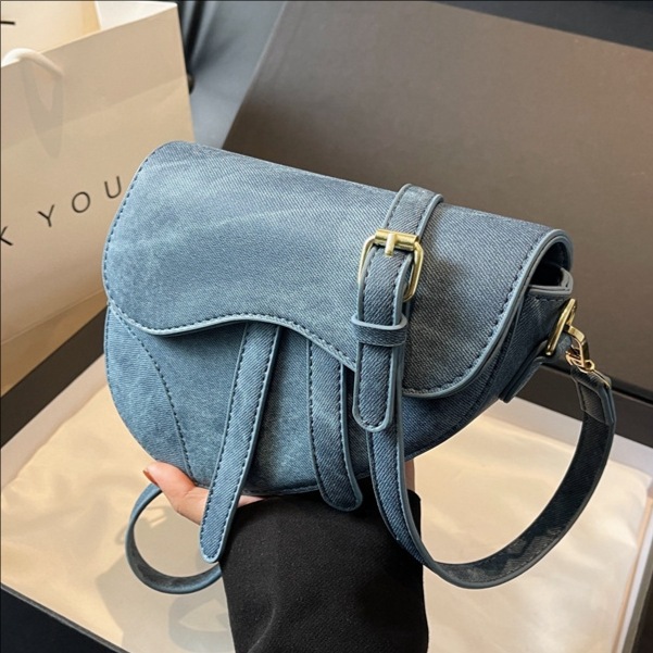 Fashion Designer one-shoulder 3 underarm Retro women's new trend simple crossbody saddle bag 2025