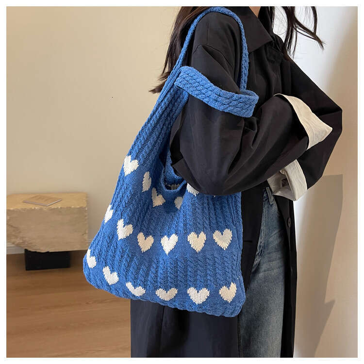 2023 New Instagram Love Pattern Knitted Large Capacity Tote Bag