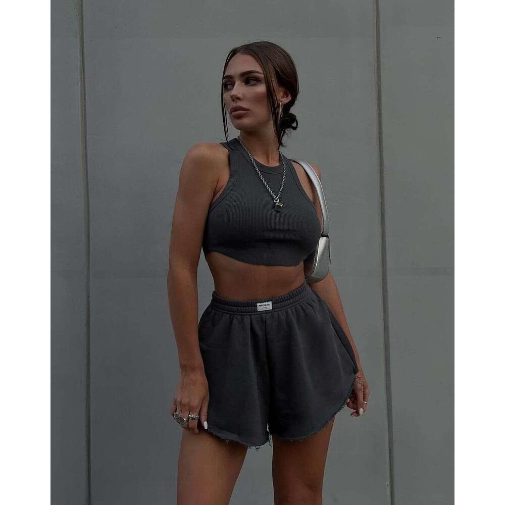 2024 summer new knitted casual sports suit solid color vest shorts two-piece set ins