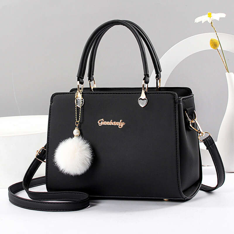 32 2024 New Trendy Fashion and Atmospheric Cross Shoulder Versatile Women's Handbag Bag Middle aged Mom's Style