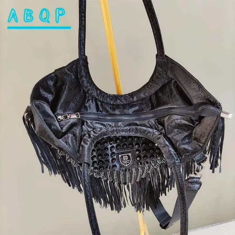 New Handbags Personalized Rivet Shoulder Messenger Brand Fashion Trend Women's Bag High Quality