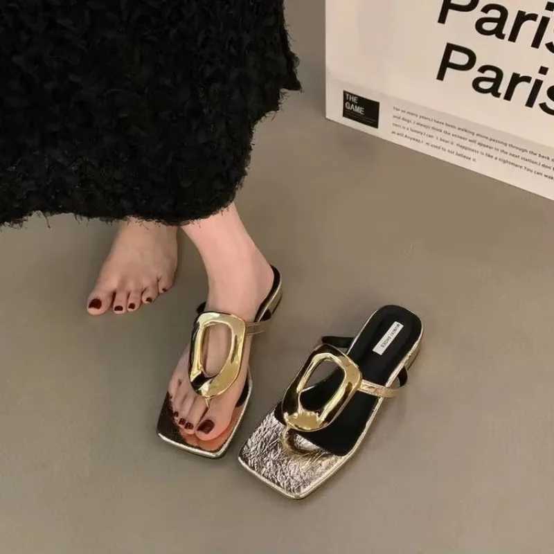 2024 new luxury womens slippers summer beach Fi metal flip slippers womens slippersXJ250326