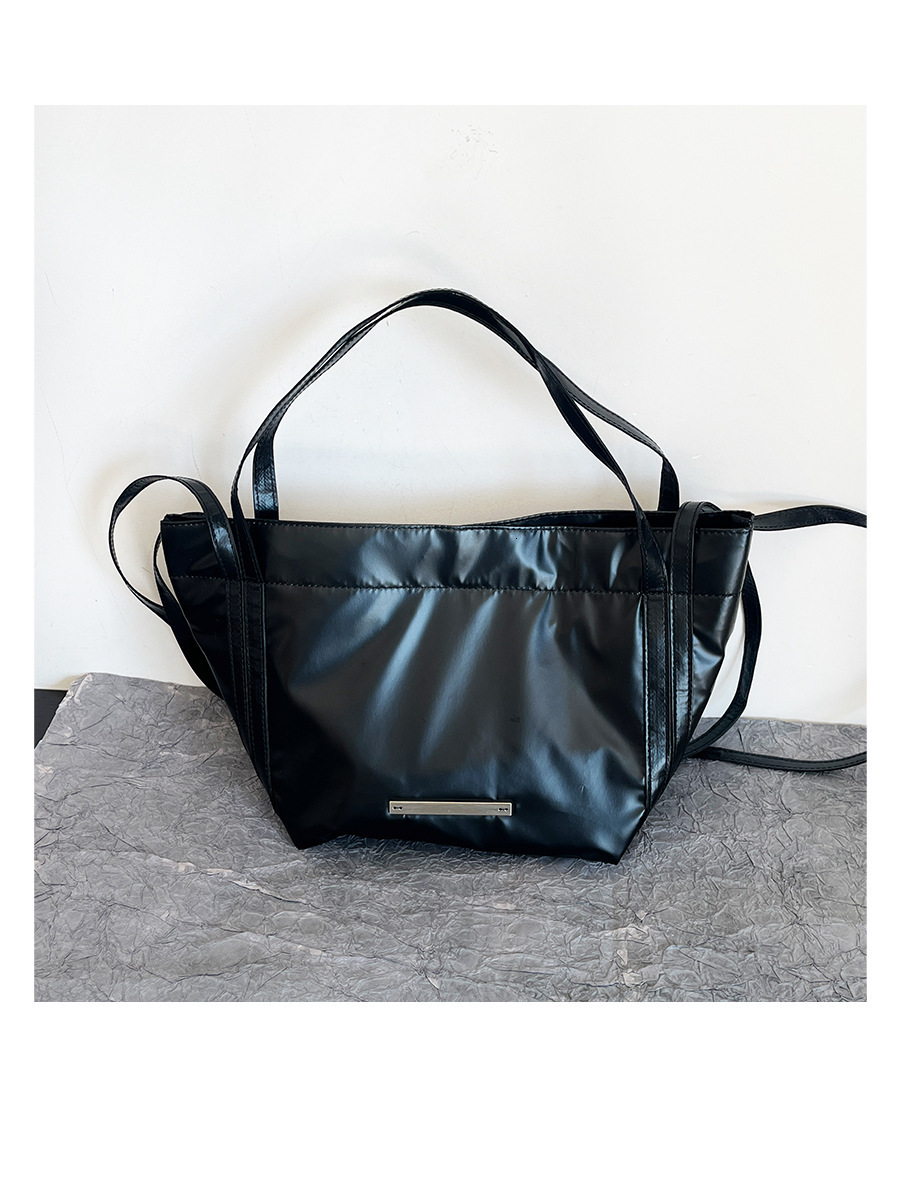 Matin Kim Women's Bag, Korean Niche Blogger's Same Shiny Casual Minimalist Style, One Shoulder Hand-Held Armpit Bag