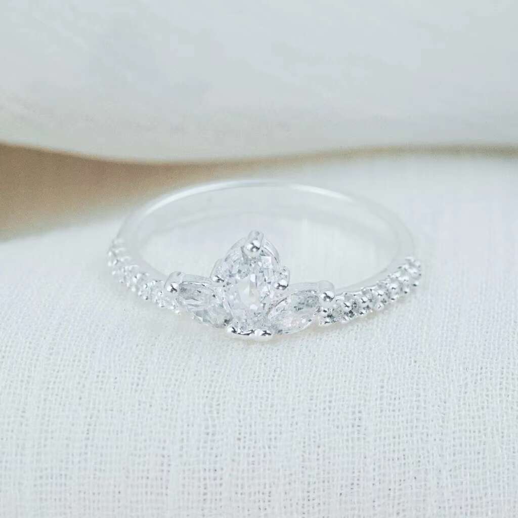 Hot Selling Custom Design Moissanite Jewelry Engagement Ring Fine Band Ruby Lab Grown Rings
