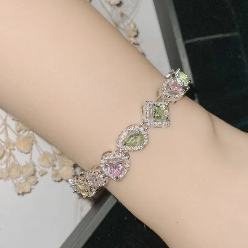 MDLFES Moissan Diamond Style Sparkling Miniature Diamond Heart Shaped Zirconia Bracelet 250326